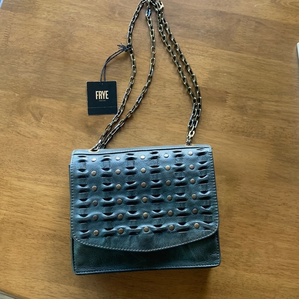 Adorable FRYE cross body purse